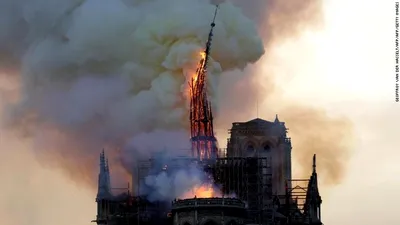 Incendiul de la Notre Dame a fost cauzat de o eroare a unui computer, spune rectorul catedralei