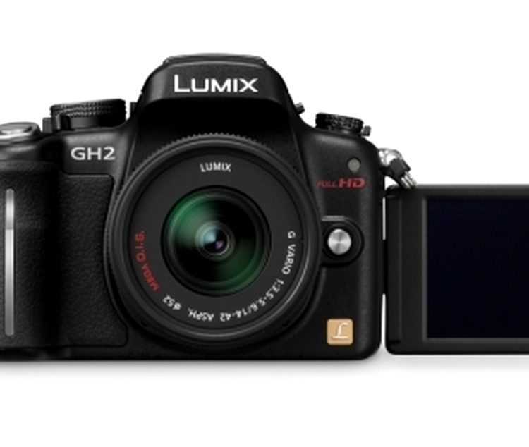 Panasonic GH2 - ecran rabatabil şi sensibil la atingere