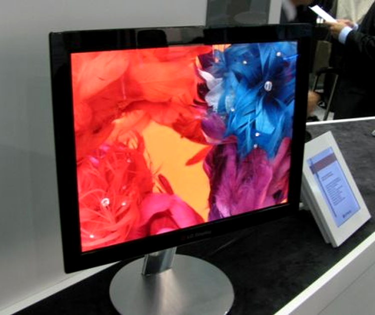 Ecranul de OLED de 19” de la LG