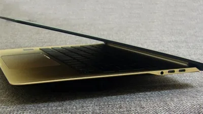Acer Aspire Swift S7-371 - primul laptop mai subţire de 1 cm (REVIEW)