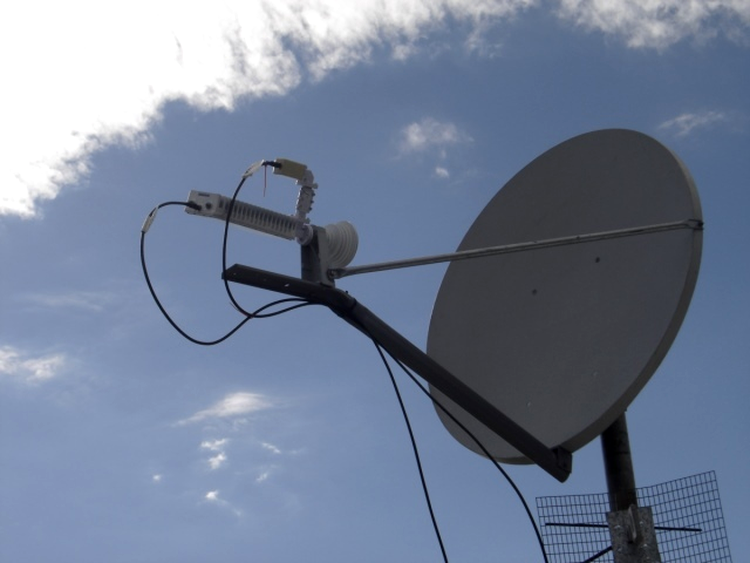 Google şi Facebook ar putea investi în sateliţi de comunicaţii pentru acces la internet
