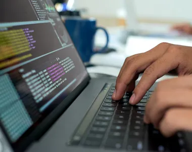 Sistemul e-Terra a fost repornit: Măsurile anunțate de ANCPI pentru procesarea celor 94.000 de cereri restante