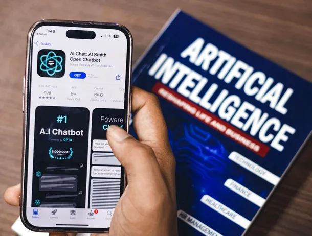 FMI avertizează asupra unei posibile „bule” AI. Investițiile masive în domeniu au impulsionat până acum economia