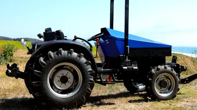 O companie a lansat un tractor electric de 70 CP, 60 kWh. Prețul vehiculului