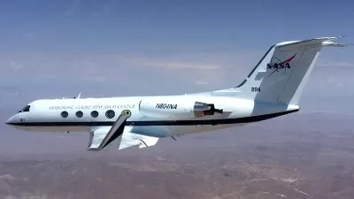 Dezvoltat de inginerii NASA - avionul prototip cu aripi ce îşi modifică forma în zbor