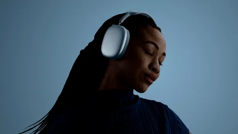 Apple pregătește noi căști over-ear. Un model necunoscut a apărut în baza FCC