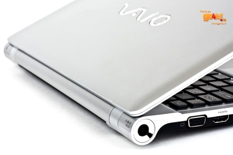 Sony VAIO YB - un laptop bine finisat