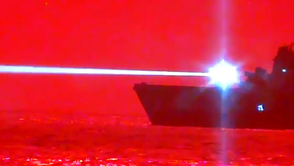 O navă militară americană a distrus o dronă cu un laser