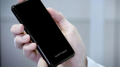 Corning anunţă Gorilla Glass 6, sticla pentru smartphone-uri rezistentă la 15 lovituri