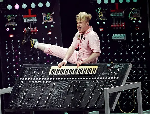 Bangaranga! Bulgaria câștigă Eurovision – dar Marea Britanie termină pe ultimul loc cu artistul de muzică electronică Look Mum No Computer