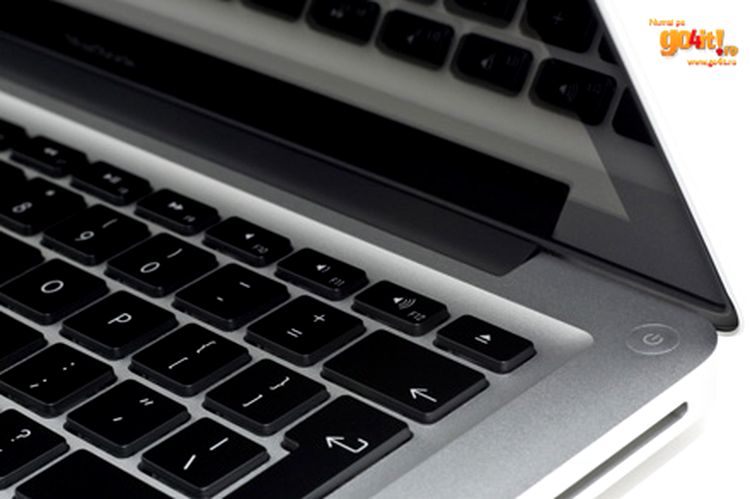 Apple MacBook