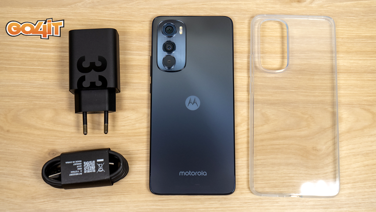 Motorola Edge 30 accessories