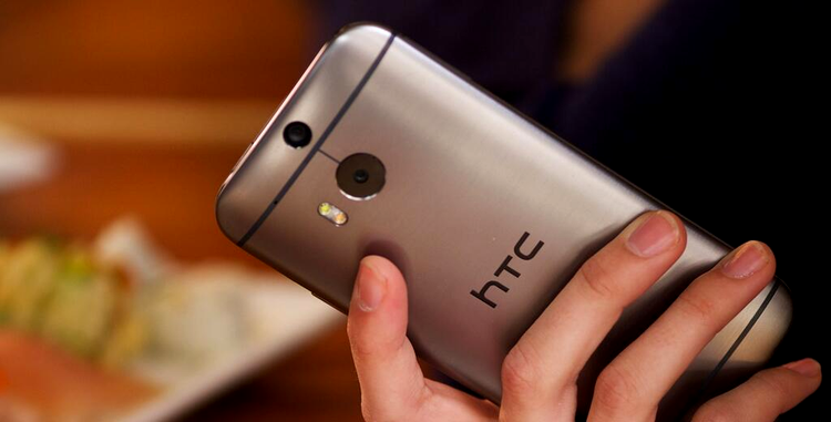 HTC One (M8), cu sistem dual-camera