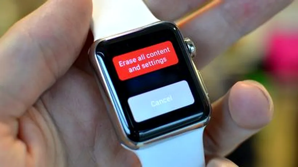 Apple Watch poate fi resetat la setările iniţiale fără parolă