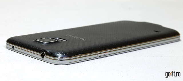 Mulţi ar aprecia un Galaxy S5 cu o carcasă metalică