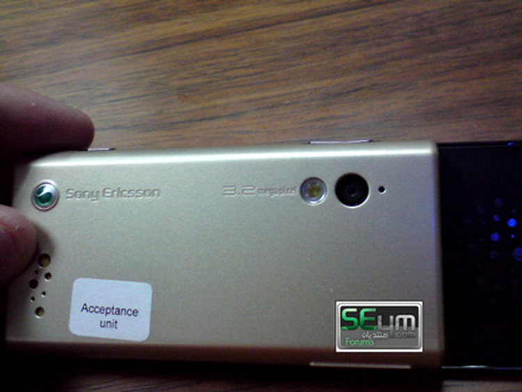Sony Ericsson G705