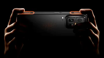 iQOO 15 Ultra: flagship de gaming Vivo cu ventilator și trei camere de 50MP