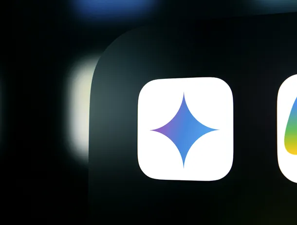 Google oferă studenților din România acces gratuit timp de un an la pachetul Google AI Plus