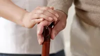 Un nou ajutor de la stat pentru pensionari și bolnavi. O cheltuială lunară ar putea fi decontată 80%