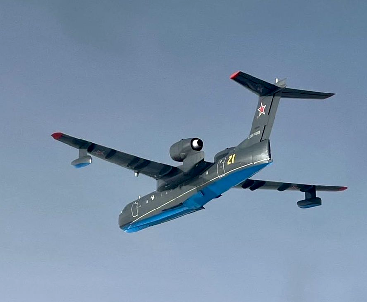 avion Beriev Be-200 in zbor