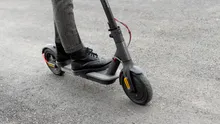 Studiu: Utilizatorii de trotinete electrice au un risc de trei ori mai mare de leziuni cerebrale decât motocicliștii