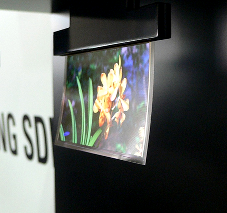 Display OLED gros de doar 0.05 mm, de la Samsung