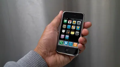 Ziua în care Steve Jobs a schimbat totul: Primul iPhone împlinește 18 ani