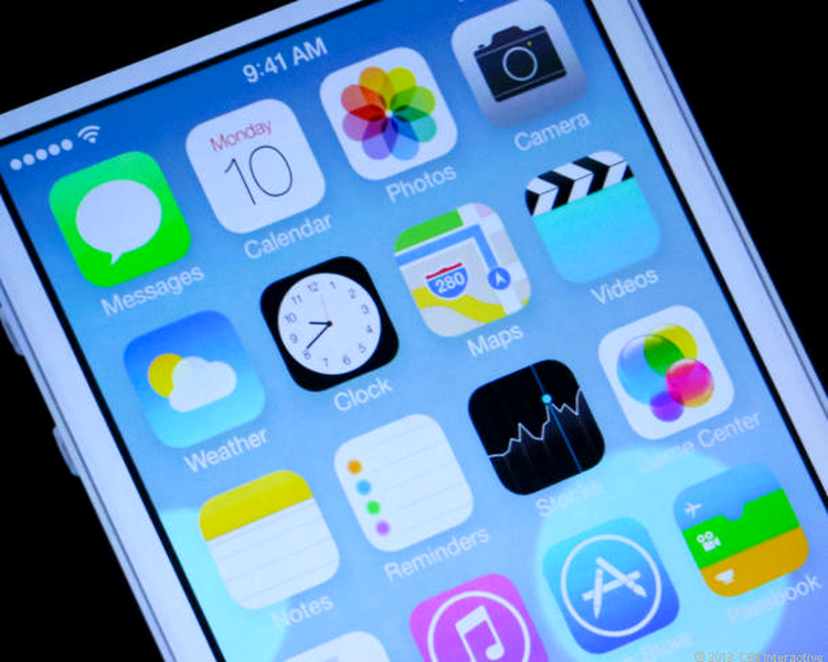 Tabletele şi telefoanele cu iOS 7 ar putea fi controlate din mişcări ale capului