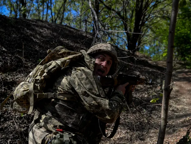 Lecții de pe frontul ucrainean: De ce armatele NATO par nepregătite pentru războiul modern. Rolul dronelor, subestimat