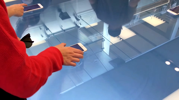 Apple demonstrează funcţia 3D Touch de pe iPhone 6s într-un mod inedit