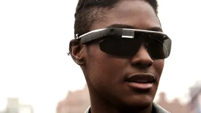 InSight pentru Google Glass, identificarea persoanelor după hainele şi accesoriile purtate