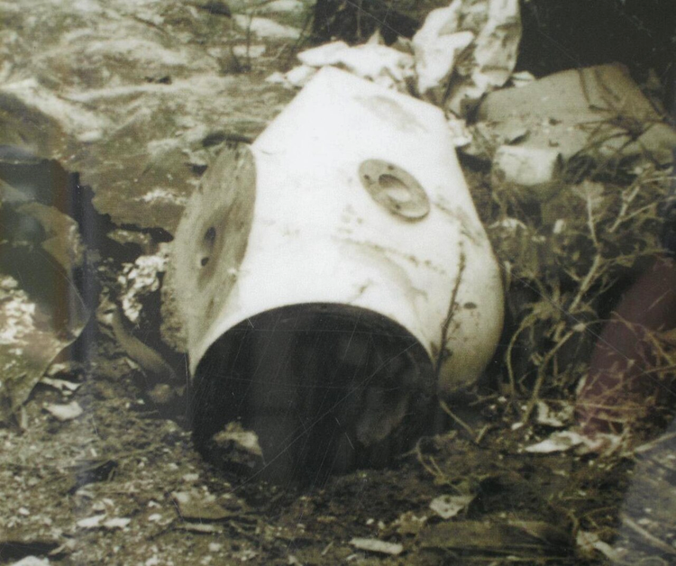 o fotografie a sursei radioactive implicate in accidentul din 1987 de la goiania, brazilia. sursa de cesiu a fost vanduta unui depozit de deseuri, al carui proprietar a taiat carcasa de protectie din otel si plumb