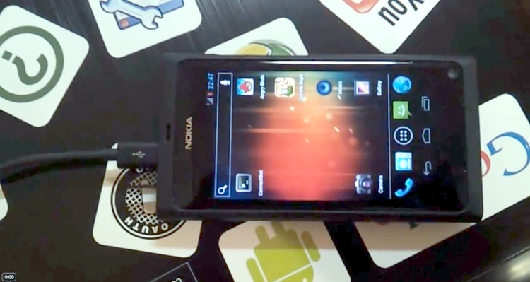 Nokia N9 testat cu Android 4.0.3 şi MeeGo în dual-boot