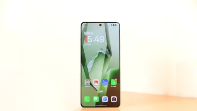 OnePlus Ace 5 primește primele fotografii oficiale. Telefonul ar urma să fie lansat internațional sub denumirea OnePlus 13R