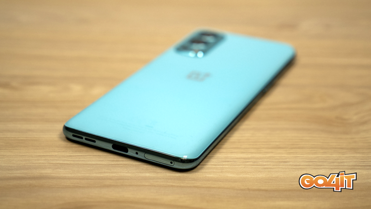 OnePlus Nord 2 back detail