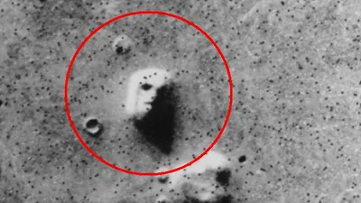 TOP 5 imagini controversate surprinse pe Marte