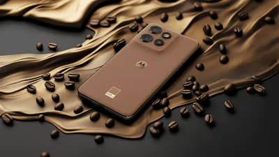Motorola Razr 50 Ultra și Edge 50 Neo, în culoarea anului 2025 Mocha Mousse, disponibile la precomandă. Cât costă cele două terminale în România