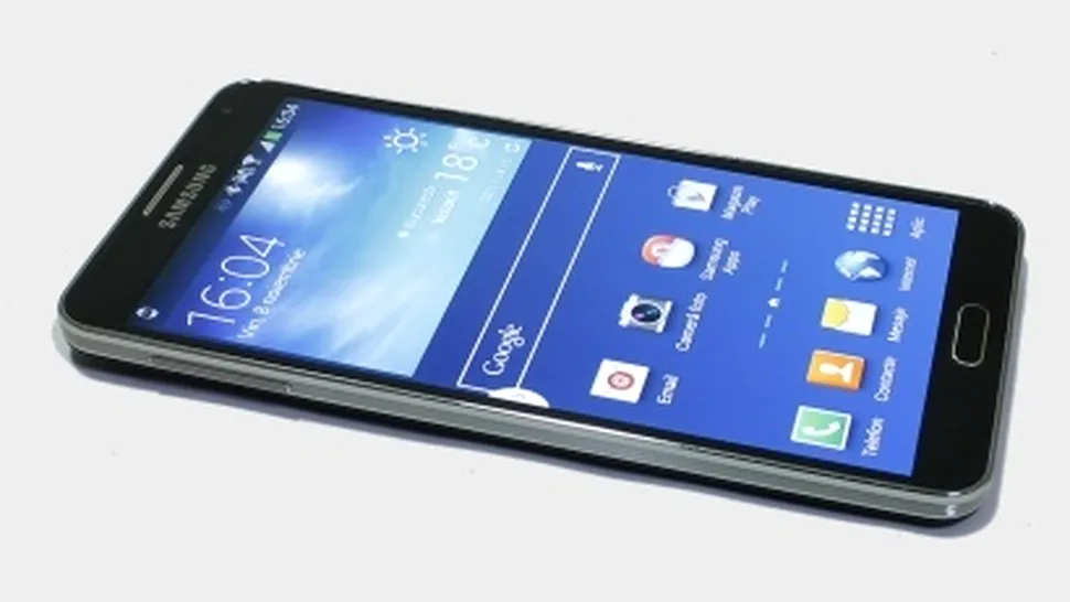 Samsung Galaxy Note 3: mare, puternic şi cu un ecran de nu-ţi poţi lua privirea de pe el