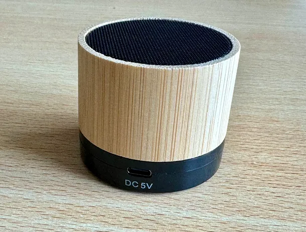 Pericolul din magazinele mici: Gadgeturile ieftine din afara UE pot bloca numărul 112. ANCOM a dat amenzi de peste 2 milioane de lei