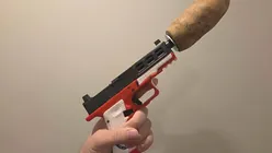 FOTO | Un bărbat a înregistrat cu succes un cartof ca amortizor funcțional pentru arme. Portița, lăsată de o lege Trump