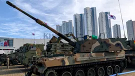 Producătorii de muniție de artilerie nu văd o amenințare în drone. Dr. Cătălin Cîrlănaru, Falcon Defence: „Nu există o competiție între aceste tehnologii”