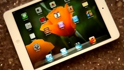 Cum arată interfaţa iOS7 pe ecranul unei tablete iPad