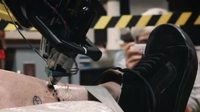 A fost inventat robotul care face tatuaje [VIDEO]