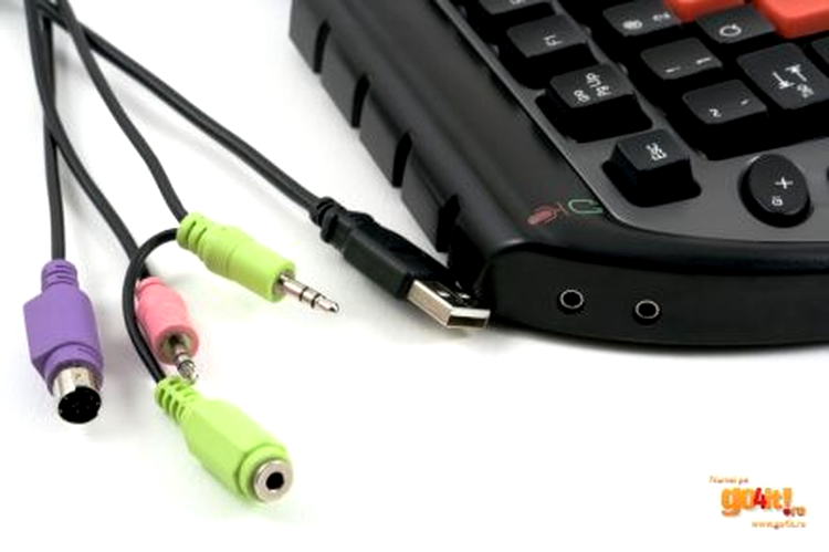 Tastatura A4Tech X7 G800 - mufele audio şi conectorii