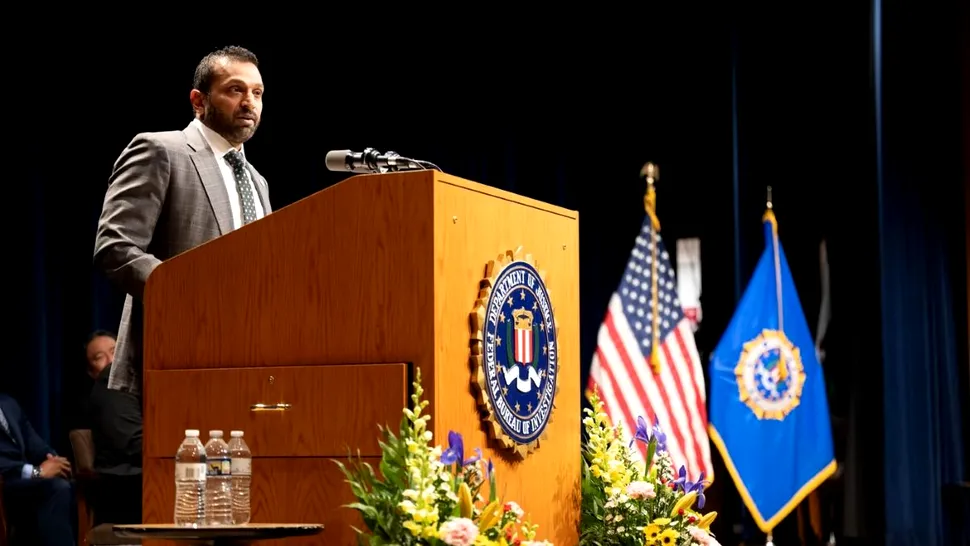 E-mail-ul directorului FBI, compromis într-un atac informatic