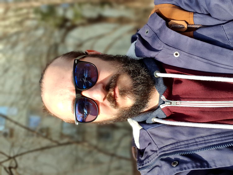 Samsung Galaxy S10+ - camera frontală
