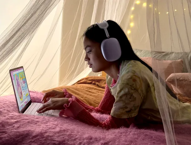 Cererea pentru MacBook Neo depășește așteptările. Apple ar fi dublat producția noului laptop
