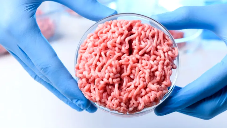 În curând vom găsi pe piaţă şi „carne” crescută în laborator, mult mai ieftină decât cea obţinută prin metode tradiţionale