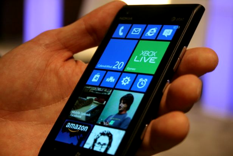 De ce nu funcţionează Windows Phone 8 cu telefoanele actuale