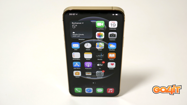 iPhone 12 Pro Max top standing